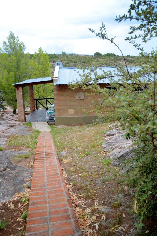 La Toma Complejo De Montana - Cabanas Y Habitaciones En Hosteria Мина-Клаверо Экстерьер фото