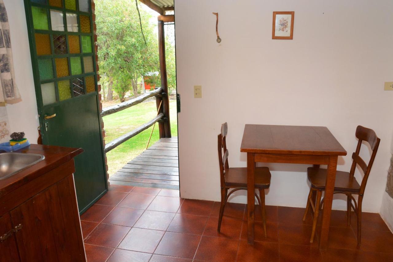 La Toma Complejo De Montana - Cabanas Y Habitaciones En Hosteria Мина-Клаверо Экстерьер фото