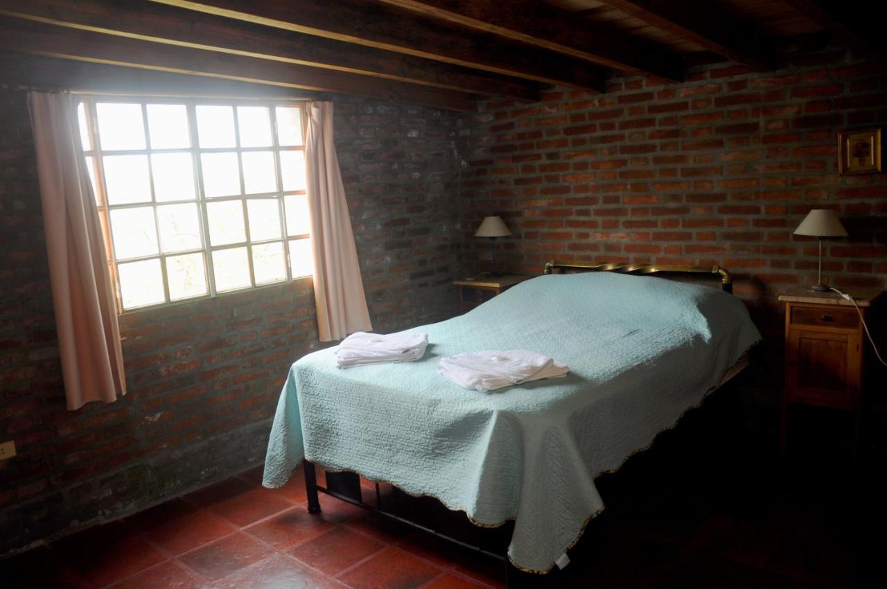 La Toma Complejo De Montana - Cabanas Y Habitaciones En Hosteria Мина-Клаверо Экстерьер фото