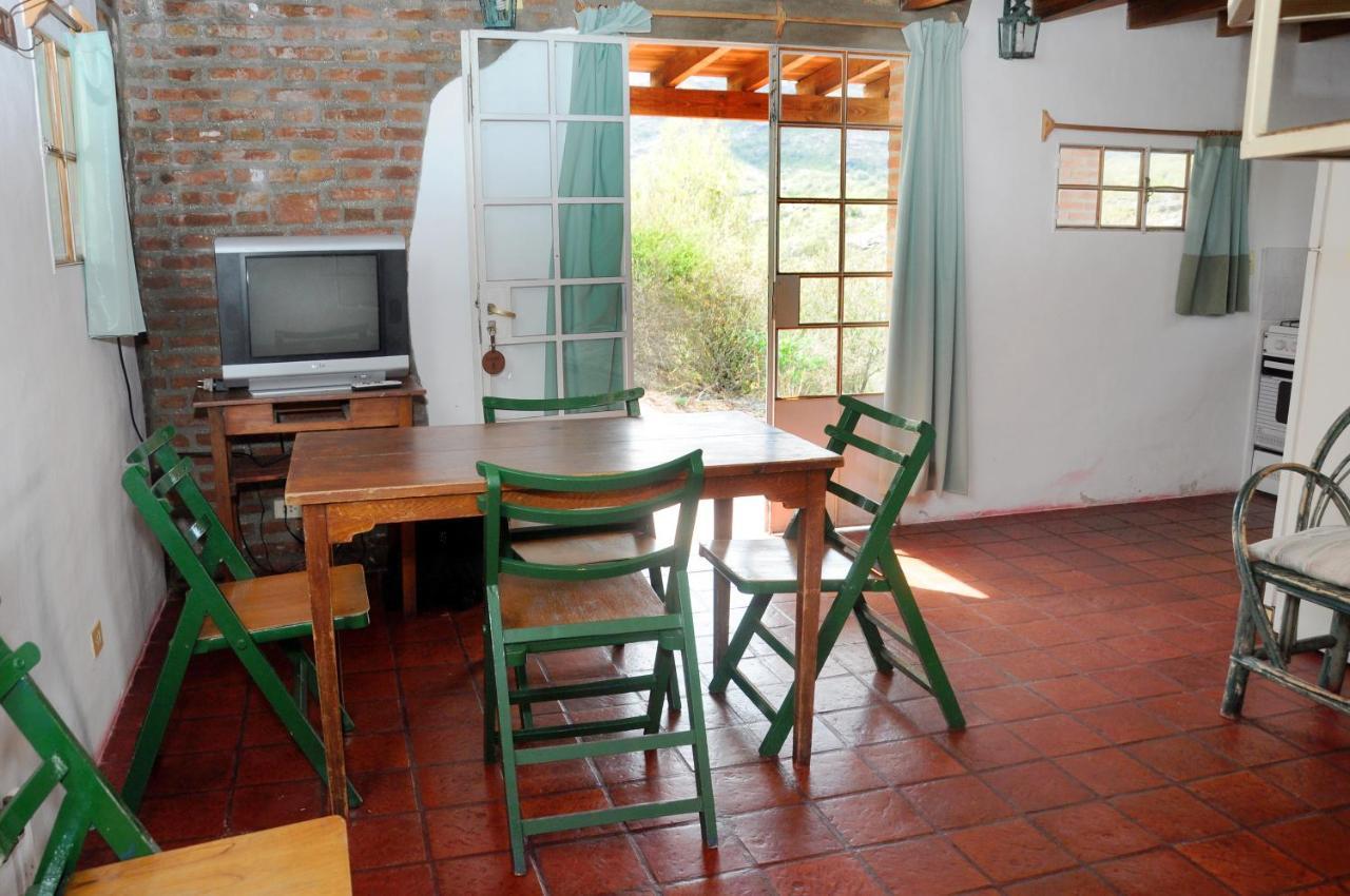 La Toma Complejo De Montana - Cabanas Y Habitaciones En Hosteria Мина-Клаверо Экстерьер фото