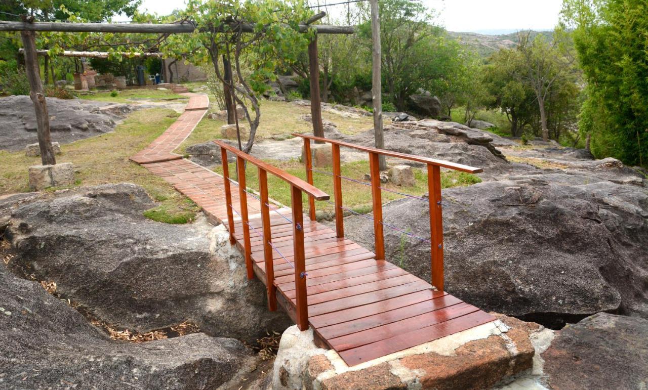La Toma Complejo De Montana - Cabanas Y Habitaciones En Hosteria Мина-Клаверо Экстерьер фото