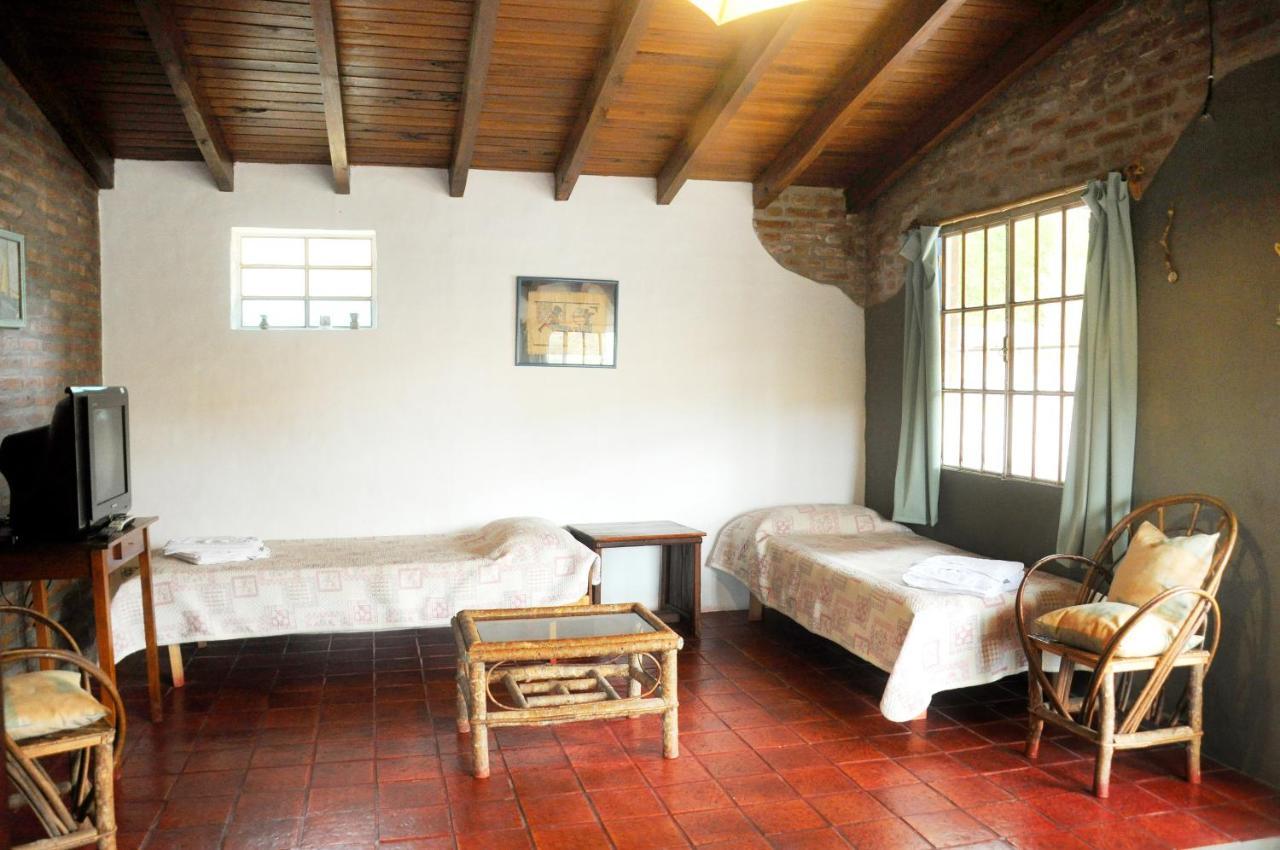 La Toma Complejo De Montana - Cabanas Y Habitaciones En Hosteria Мина-Клаверо Экстерьер фото