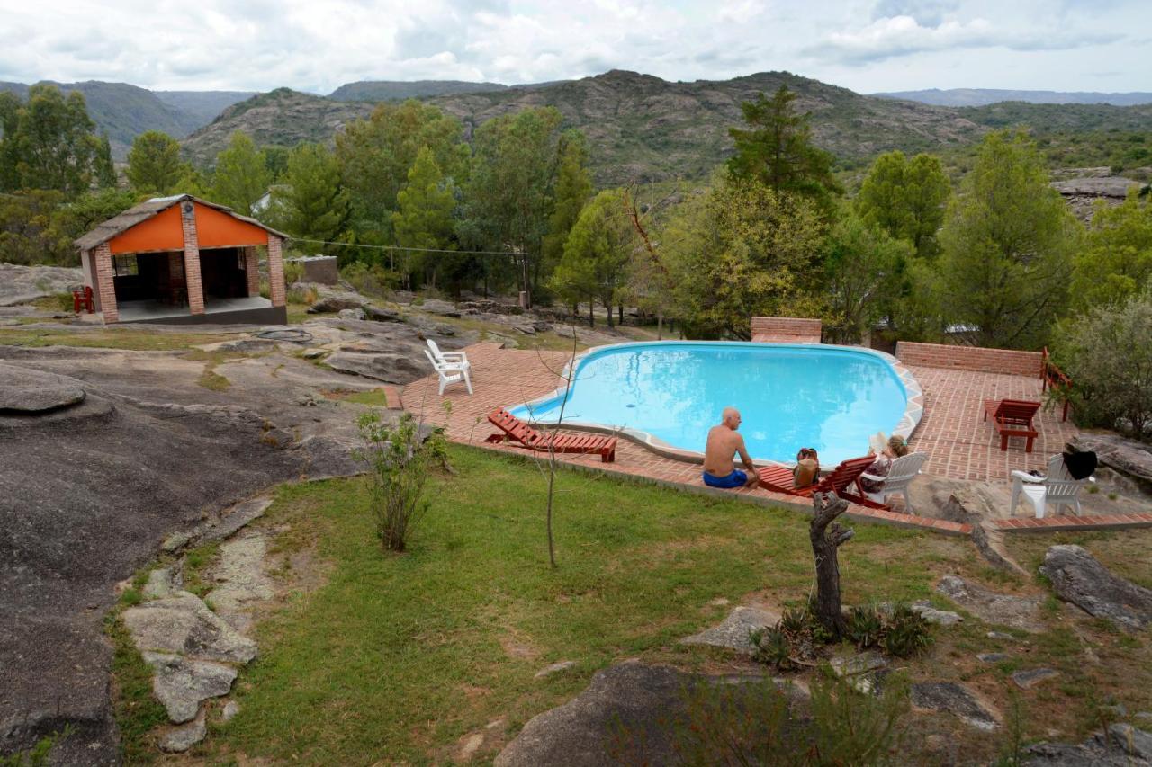 La Toma Complejo De Montana - Cabanas Y Habitaciones En Hosteria Мина-Клаверо Экстерьер фото