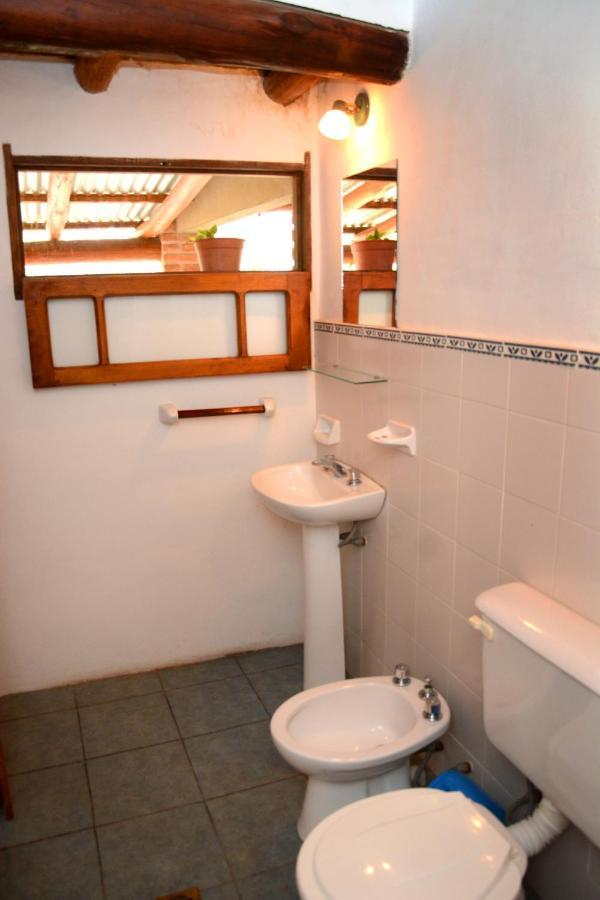 La Toma Complejo De Montana - Cabanas Y Habitaciones En Hosteria Мина-Клаверо Экстерьер фото