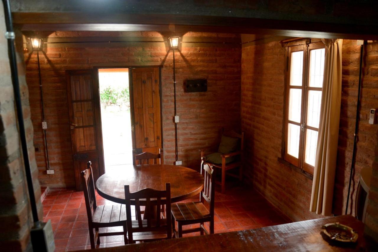 La Toma Complejo De Montana - Cabanas Y Habitaciones En Hosteria Мина-Клаверо Экстерьер фото